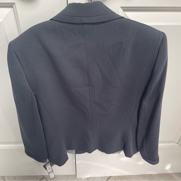 NWT Tahari Steel Grey White Pinstripe 3/4 Sleeve 3 Button Lined Blazer Jacket - Picture 4 of 11